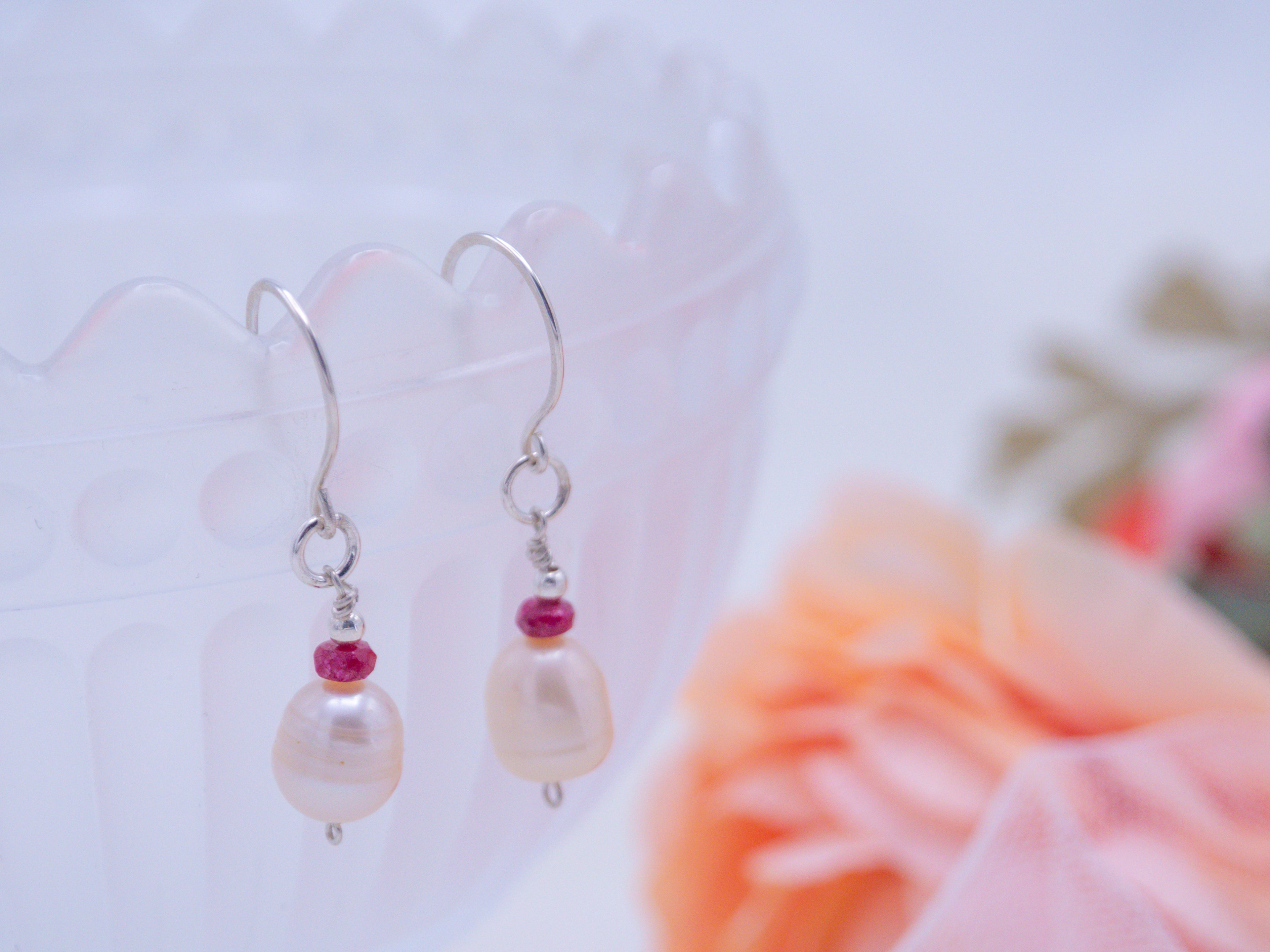 Ruby and Pearl -korvakorut (90)