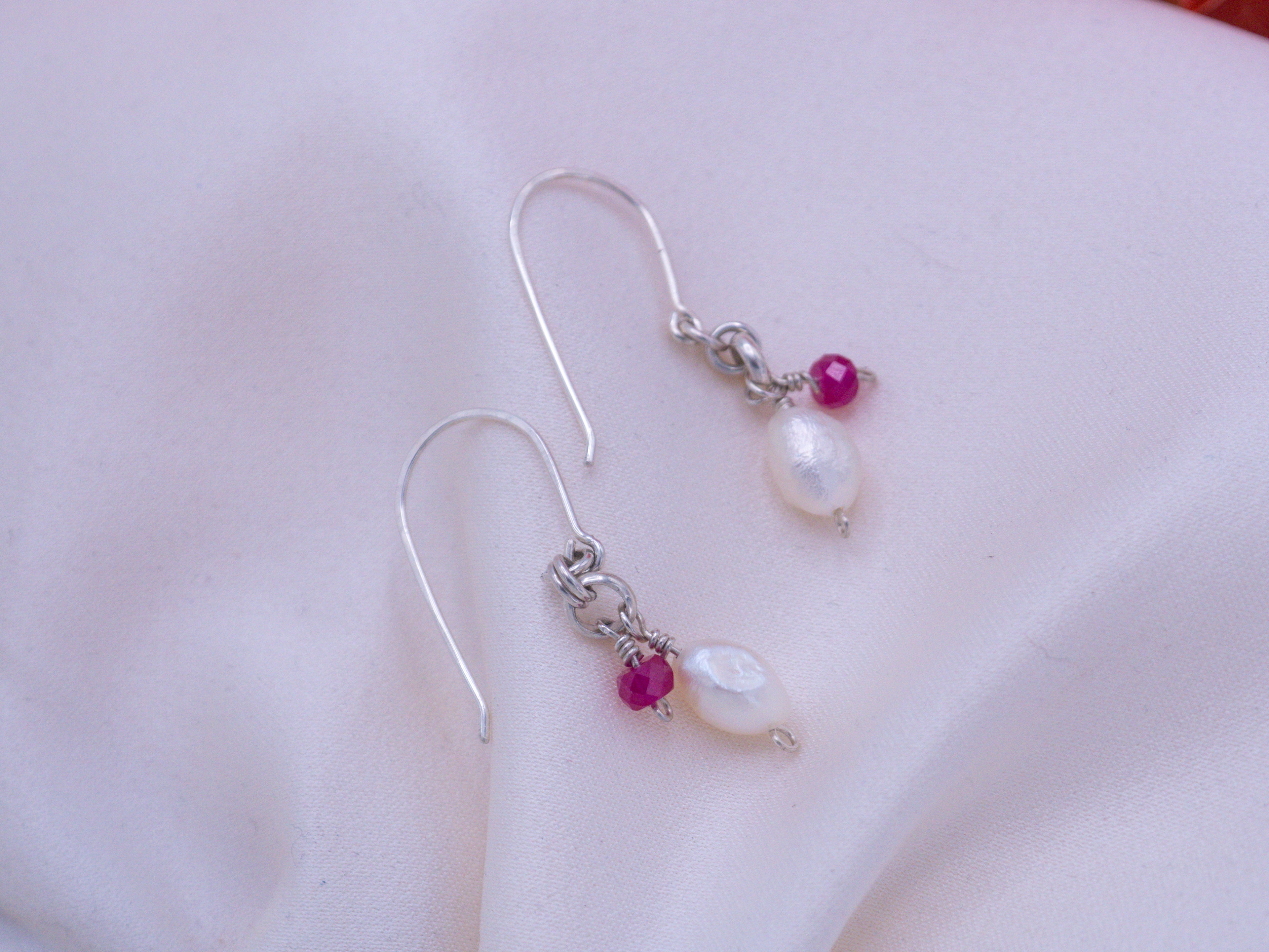 Ruby and Pearl -korvakorut (28)