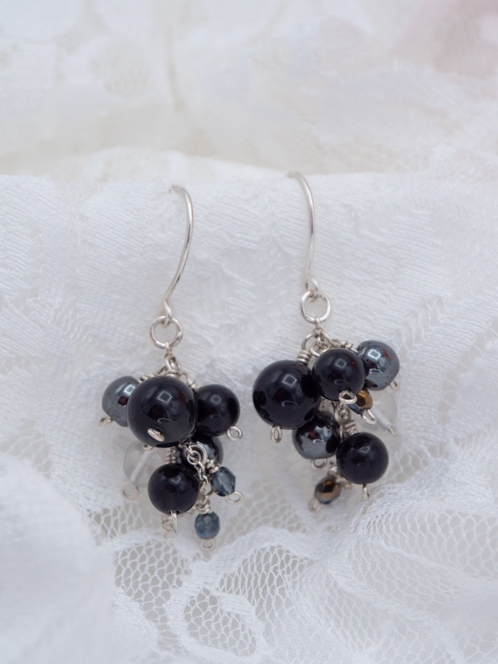 Bubbly Pearls Onyx (817)