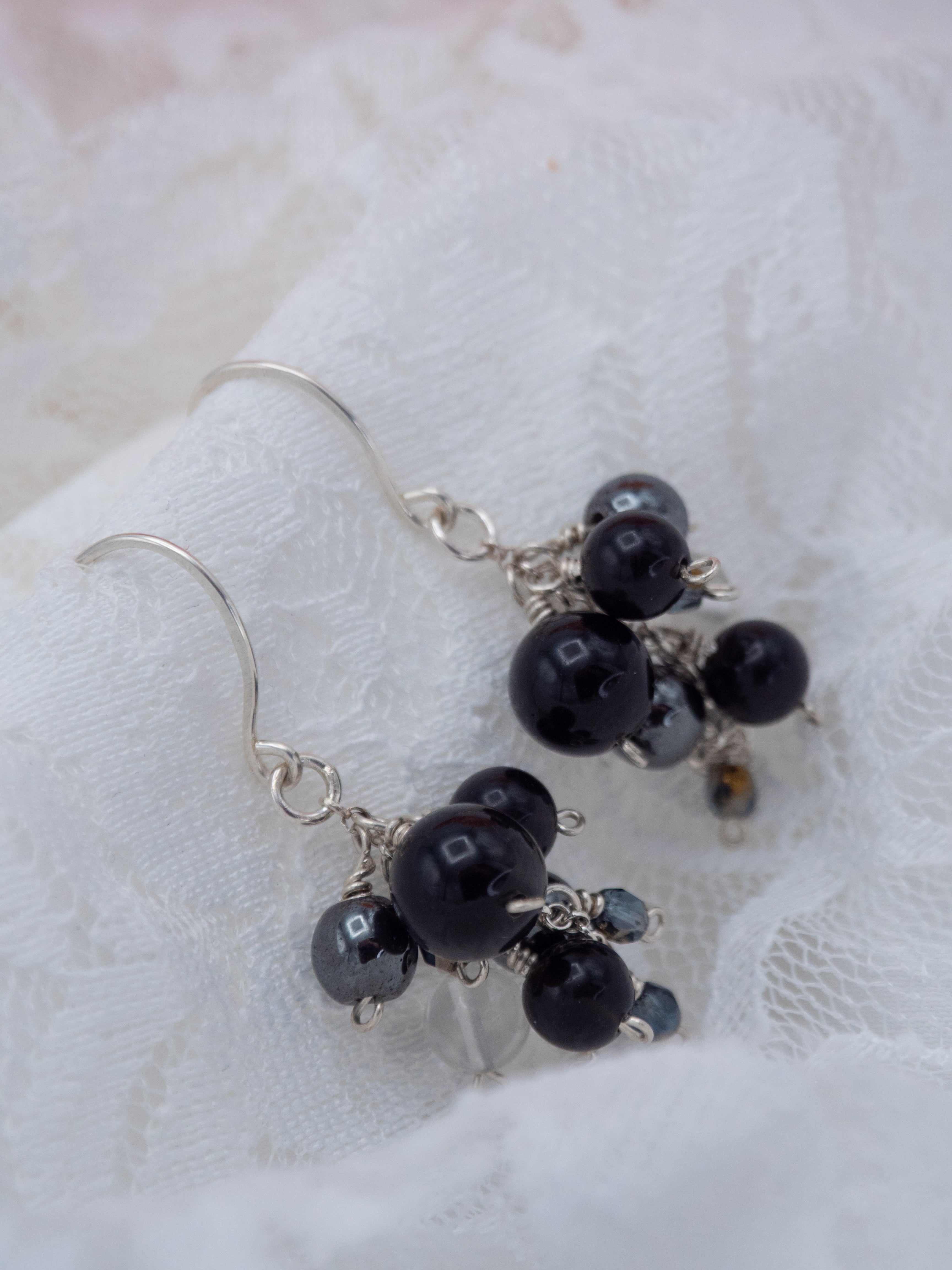 Bubbly Pearls Onyx (817)