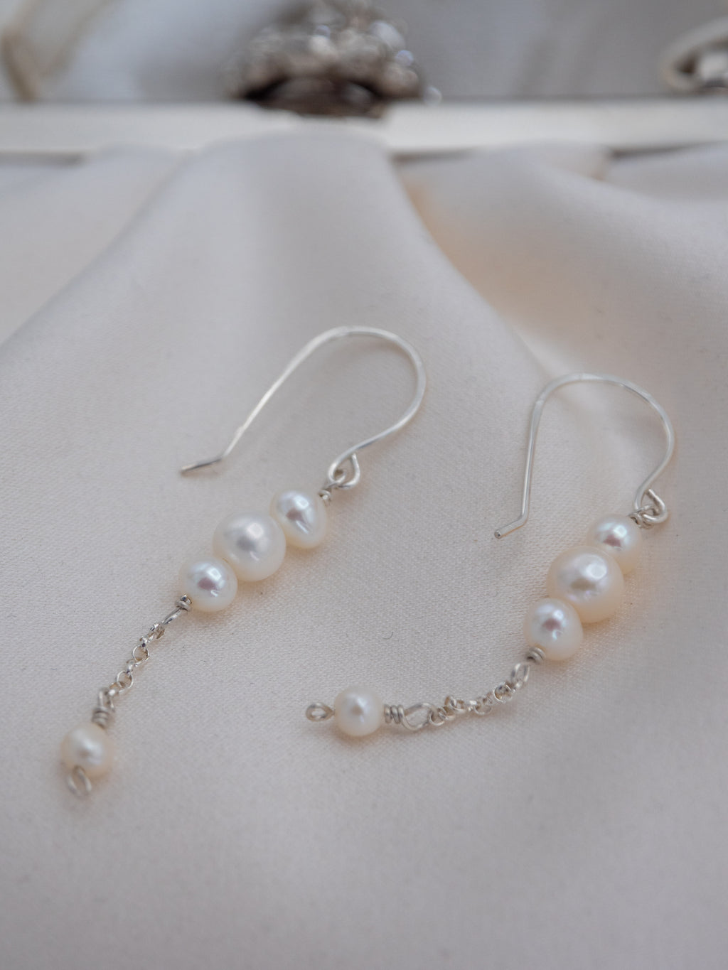 Silta helmikorvakorut (806)