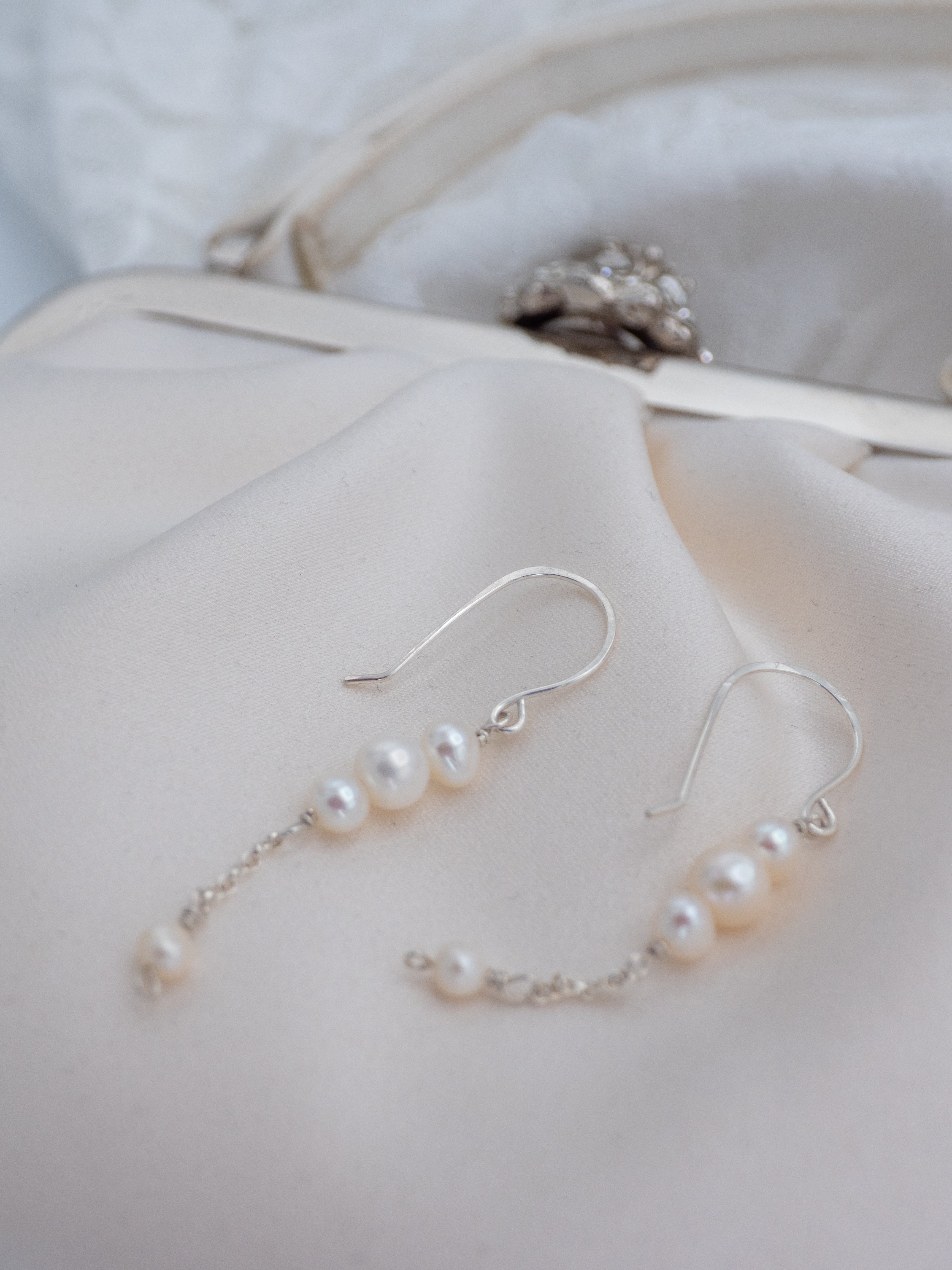 Silta helmikorvakorut (806)