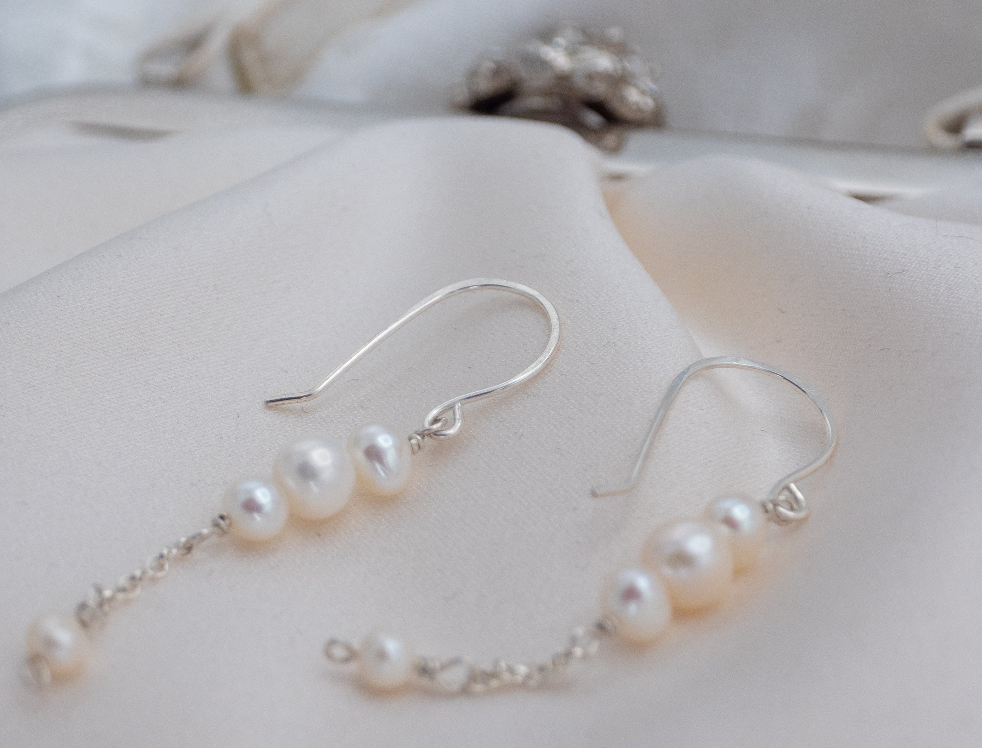 Silta helmikorvakorut (806)