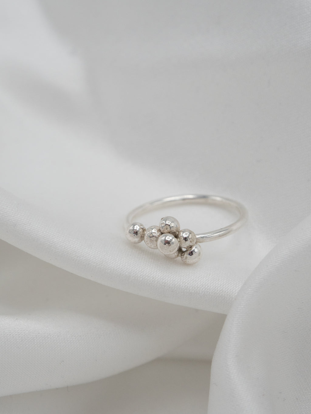 Shiny Pearls -sormus 459