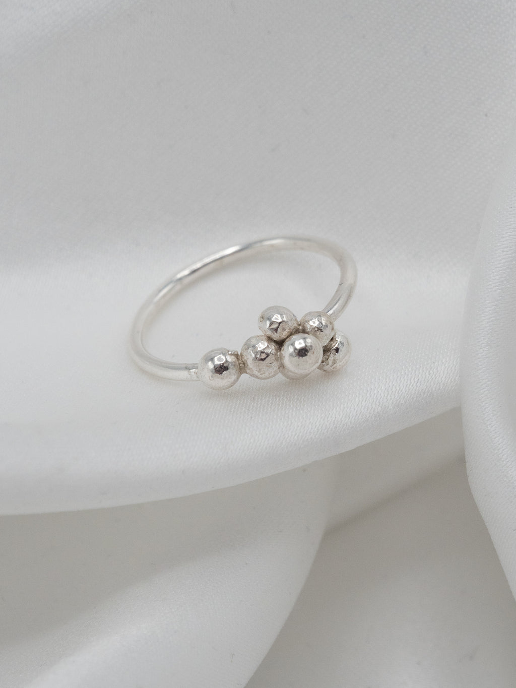 Shiny Pearls -sormus 459