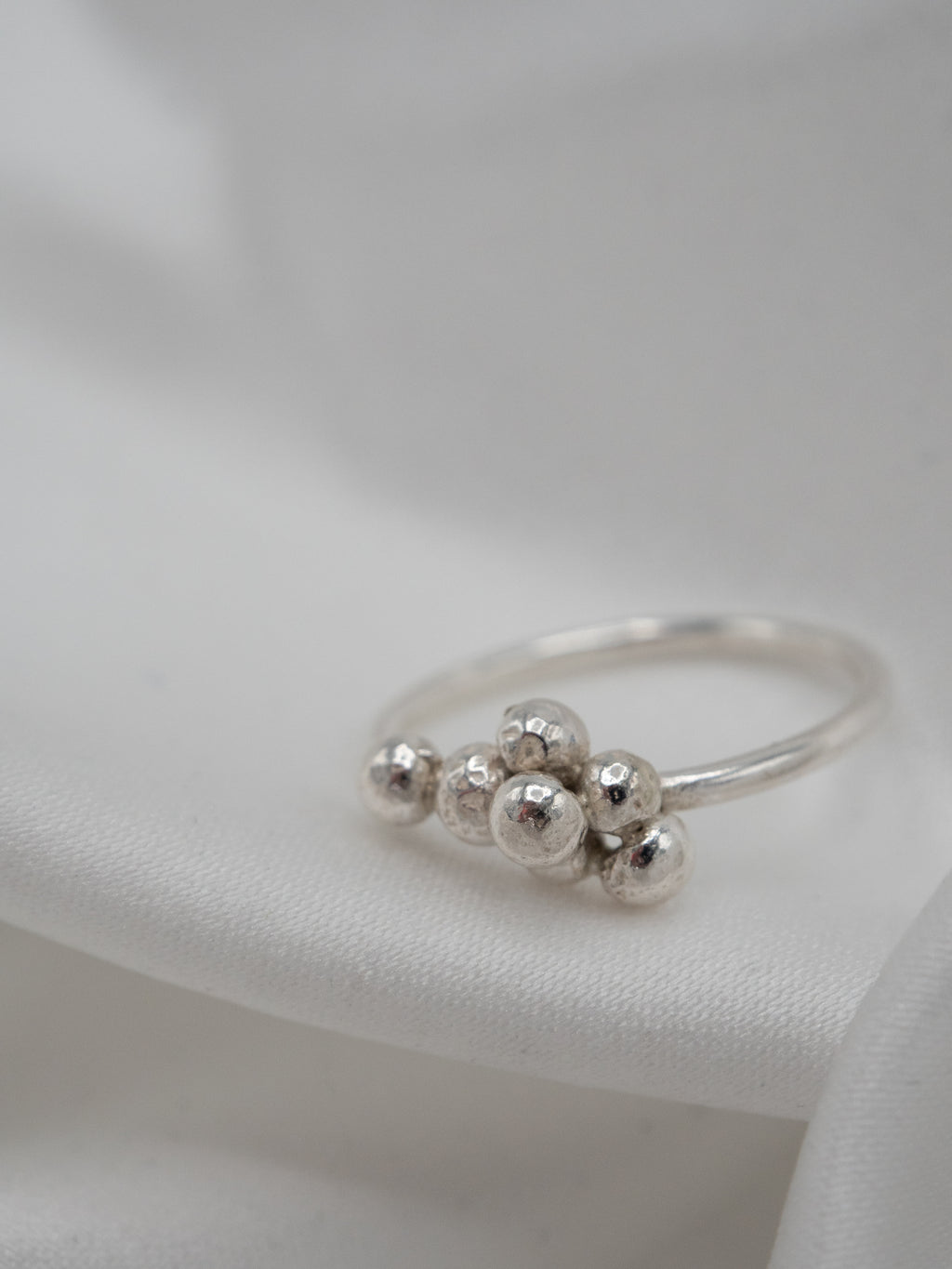 Shiny Pearls -sormus 459