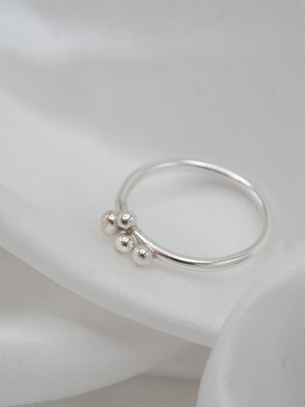 Shiny Pearls -sormus 460