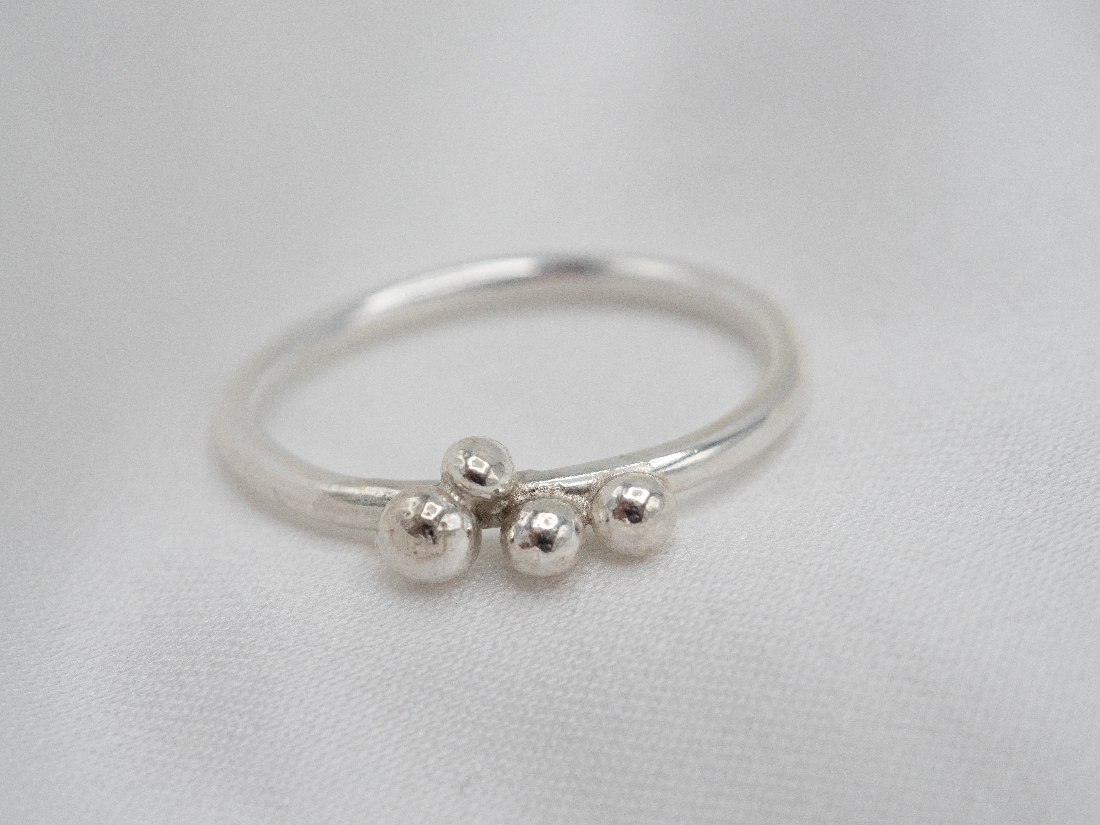 Shiny Pearls -sormus 460