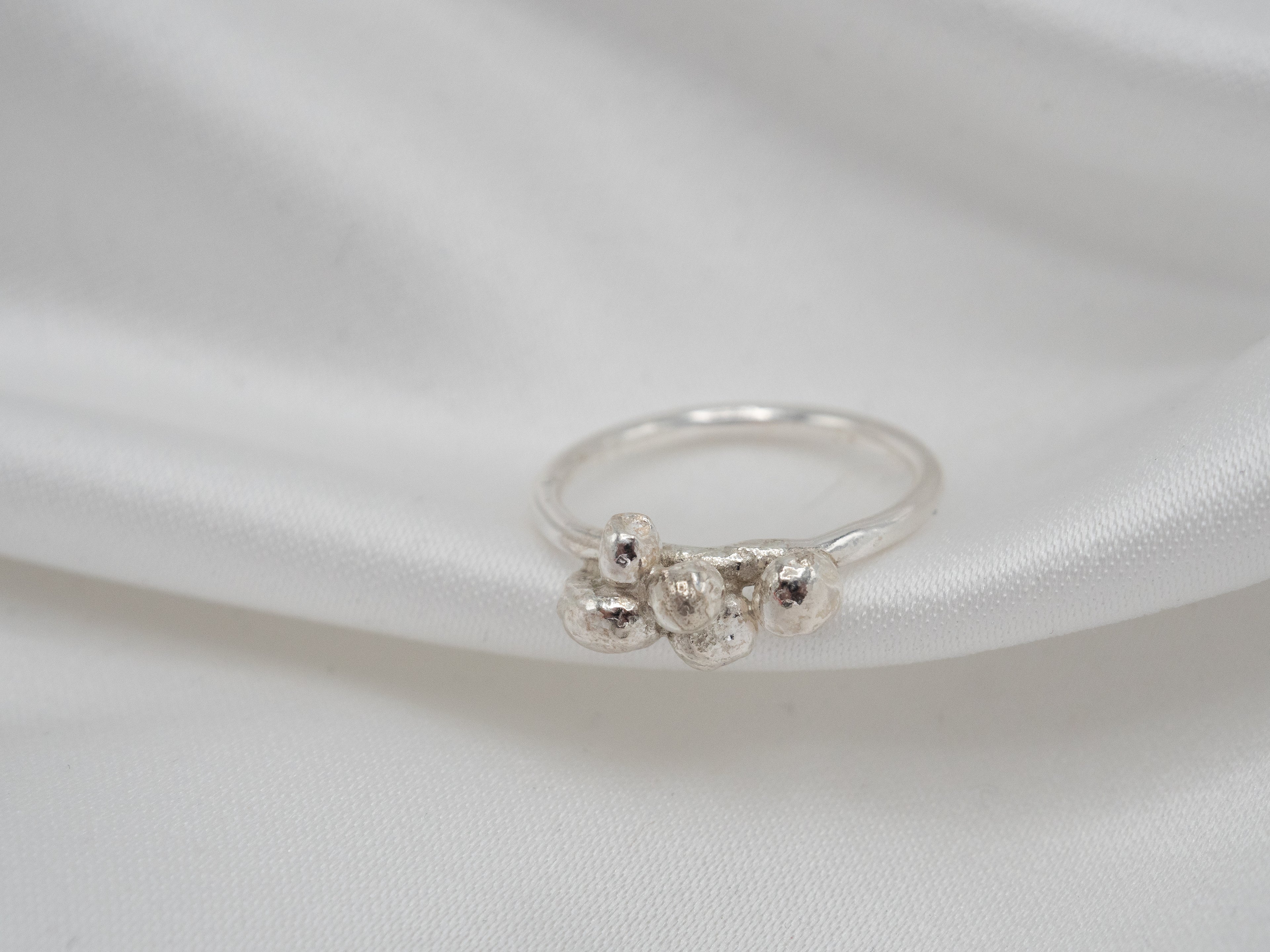 Shiny Pearls -sormus 461