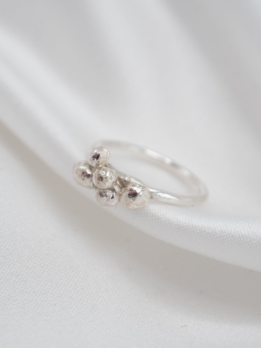 Shiny Pearls -sormus 461