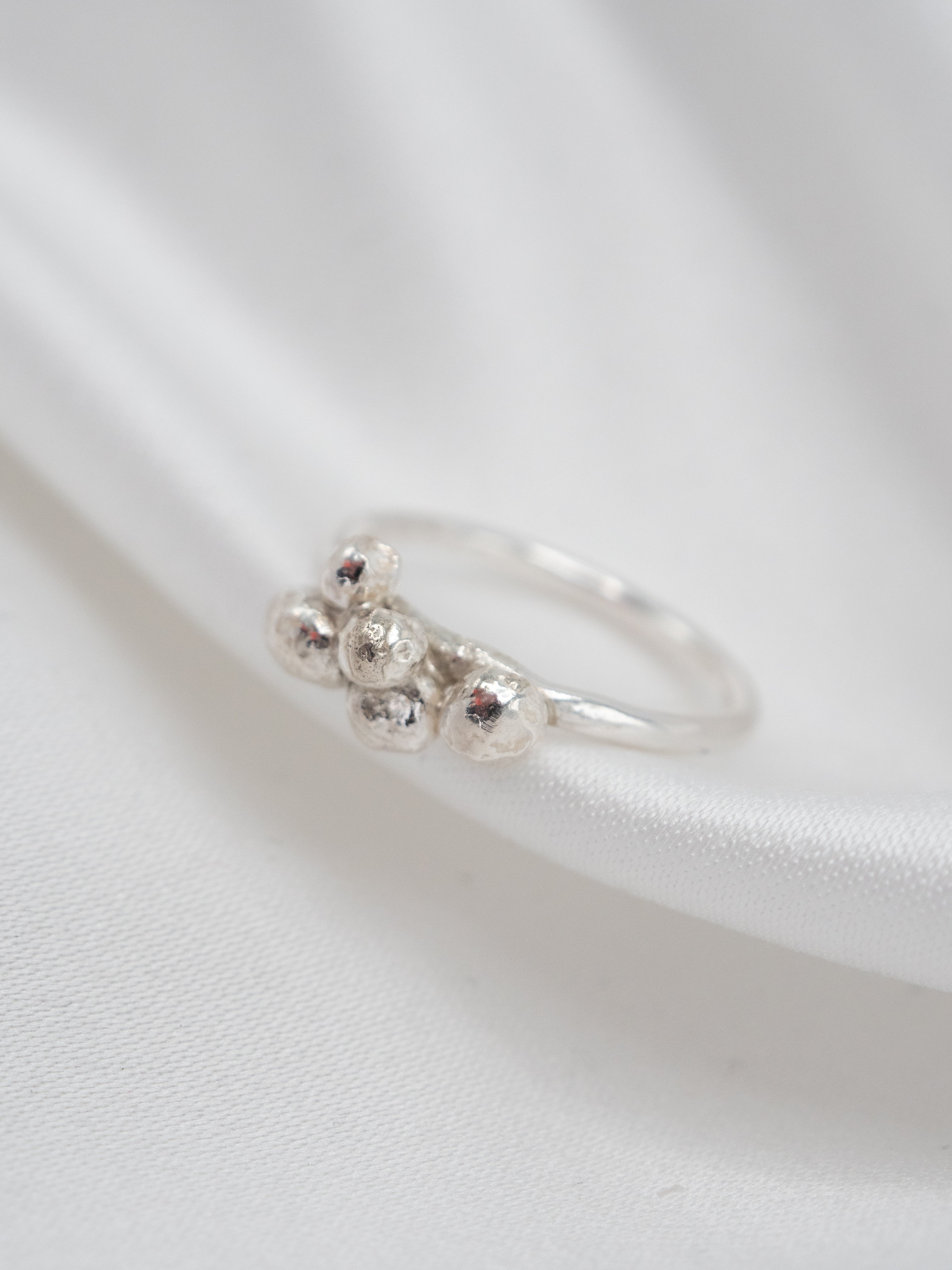 Shiny Pearls -sormus 461